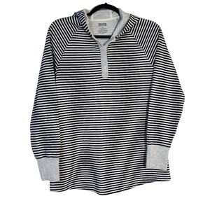 Duluth Trading Co Women’s Long Sleeve Hooded Shirt (INV 0002)